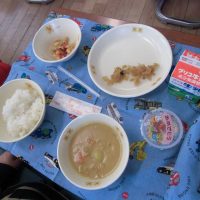 1年生　はじめての給食