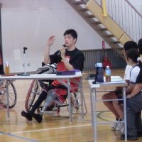 ひびきあいの日人権講話　車いすバスケット秋田選手から学ぶ