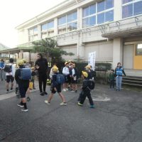 岐阜スゥープスの選手とあいさつ運動