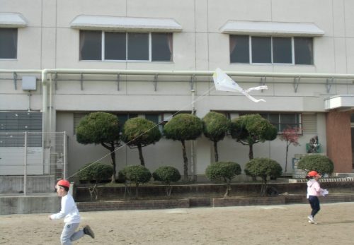 冬を楽しもう　たこあげ！