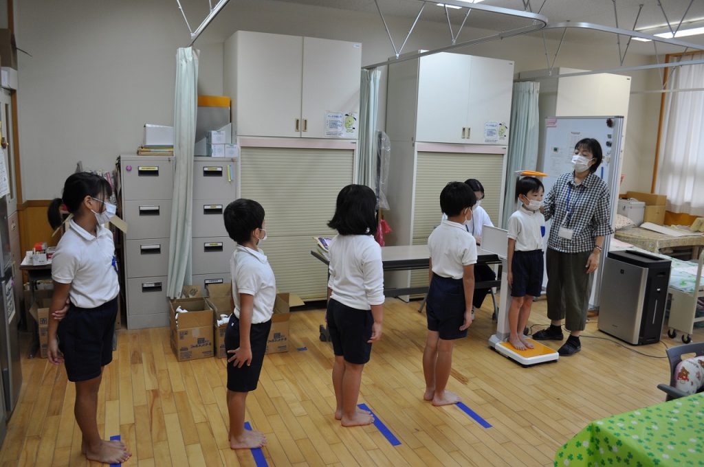 小学校身体測定 深谷市立藤沢小学校-