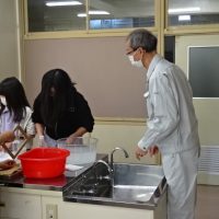 （１２月１０日）紙すきにチャレンジ！